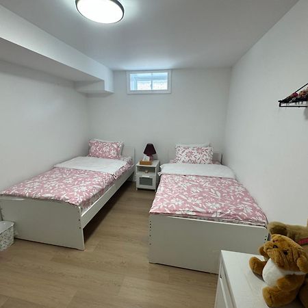 Cozy, Brand-New, 2Bdr,Walkout Apt, Free Parking Richmond Hill Exteriör bild