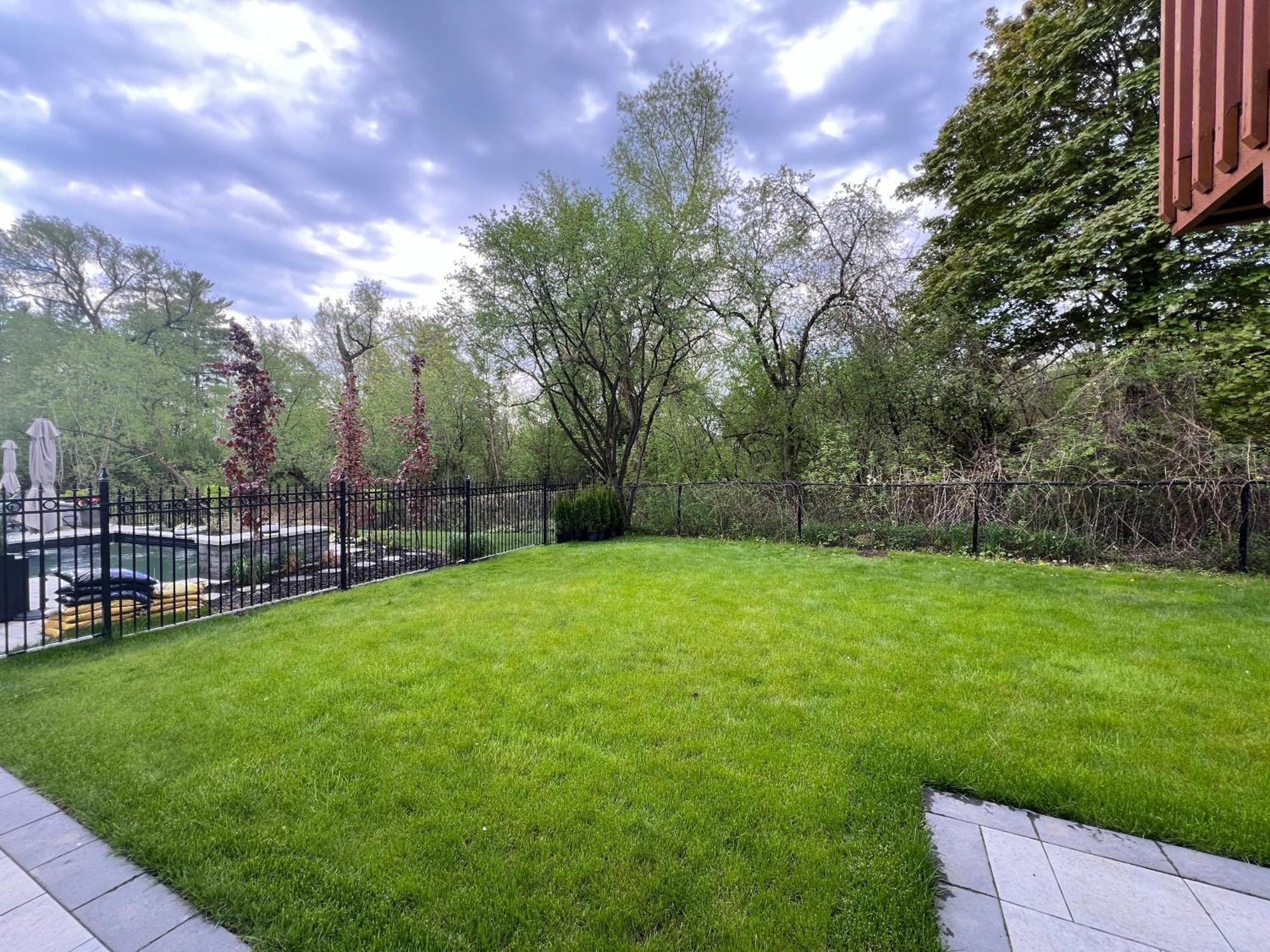 Cozy, Brand-New, 2Bdr,Walkout Apt, Free Parking Richmond Hill Exteriör bild