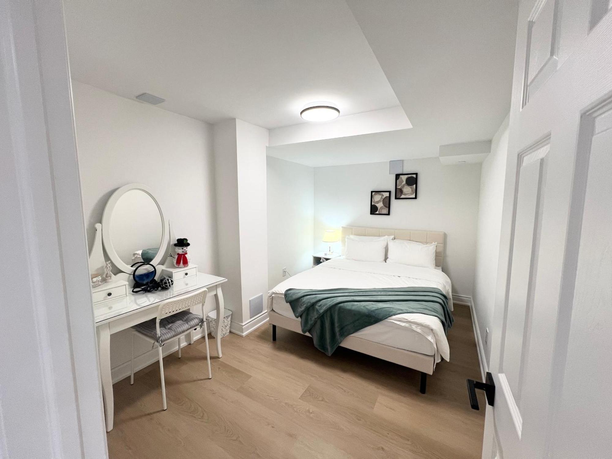 Cozy, Brand-New, 2Bdr,Walkout Apt, Free Parking Richmond Hill Exteriör bild