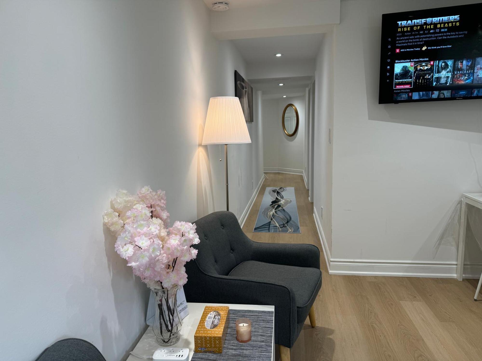 Cozy, Brand-New, 2Bdr,Walkout Apt, Free Parking Richmond Hill Exteriör bild